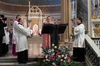 24-Apertura de la Puerta Santa de la Basílica de San Juan de Letrán