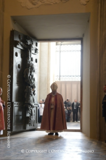 3-Apertura de la Puerta Santa de la Basílica de San Juan de Letrán