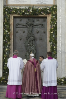 8-Außerordentliches Jubiläum der Barmherzigkeit: Heilige Messe und Öffnung der Heiligen Pforte in der Basilika St. Johann im Lateran 