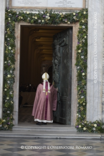 9-Außerordentliches Jubiläum der Barmherzigkeit: Heilige Messe und Öffnung der Heiligen Pforte in der Basilika St. Johann im Lateran 