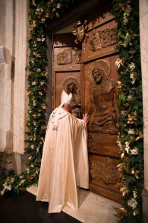 15-Außerordentliches Jubiläum der Barmherzigkeit: Heilige Messe und Öffnung der Heiligen Pforte in der Basilika Santa Maria Maggiore 