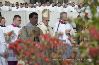 13-II Domingo de Pascua (o de la Divina Misericordia)- Santa Misa