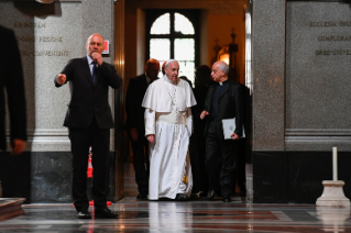 2-Retraite spirituelle guid&#xe9;e par le Pape Fran&#xe7;ois &#xe0; l'occasion du Jubil&#xe9; des pr&#xea;tres. Premi&#xe8;re m&#xe9;ditation.