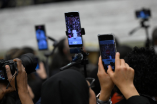 6-Ai Giornalisti e Comunicatori partecipanti al Giubileo della Comunicazione