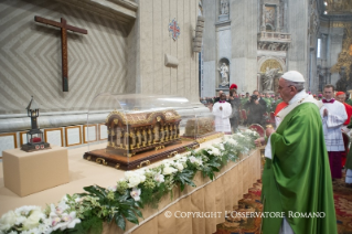 4-Heilige Messe zur Eröffnung der Außerordentlichen Bischofssynode über die Familie (5. Oktober 2014)