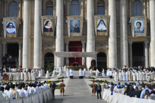 32-Santa Missa com o Rito de Canonização