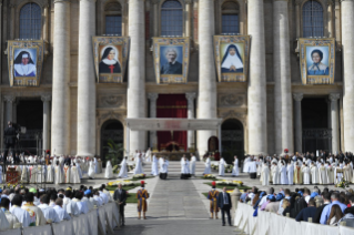 32-Heilige Messe mit Heiligsprechungen