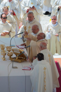 26-X<sup>e</sup> Dimanche du Temps ordinaire - Messe et canonisation