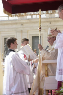 1-Holy Mass and Canonisation of the Blesseds Stanislaus of Jesus and Mary and Maria Elisabeth Hesselblad