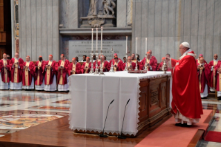 2-Santa Misa para los cardenales y obispos fallecidos durante el año