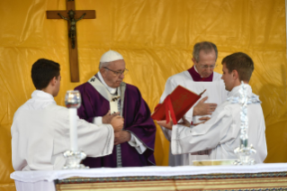 11-Messe de commémoration des fidèles défunts