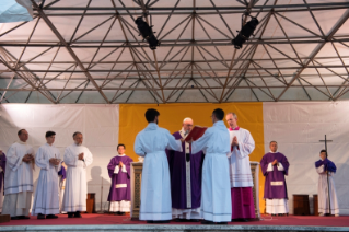 24-Santa Missa na comemoração de todos os fiéis defuntos