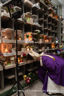 12-Santa Misa en conmemoración de los fieles difuntos