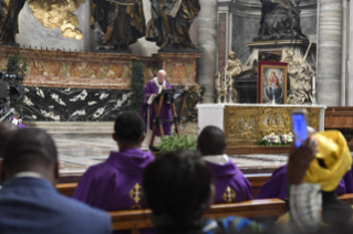 3-Celebración eucarística con el rito zaireño presidida por el Santo Padre Francisco con ocasión del 25 aniversario de la Capellanía católica congoleña de Roma