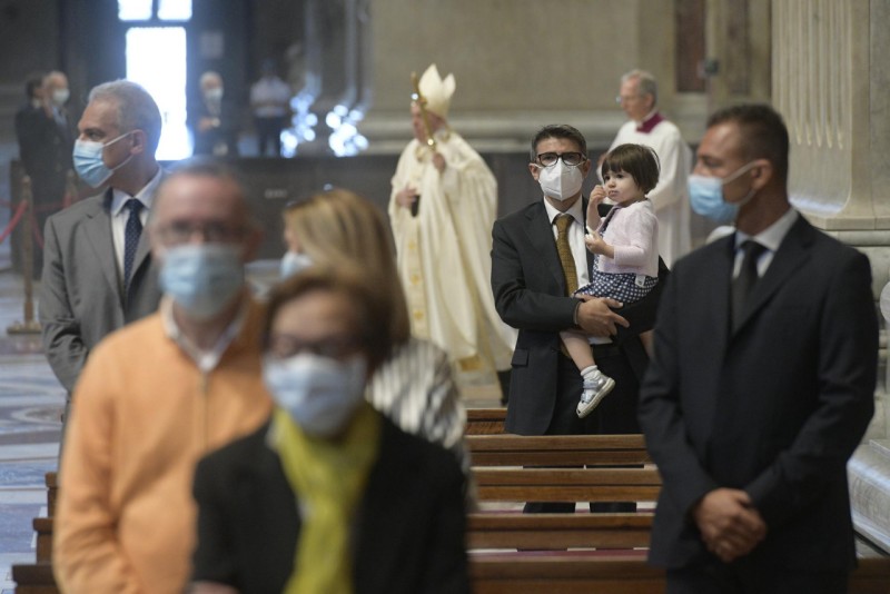1-Santa Missa na Solenidade do Sant&iacute;ssimo Corpo e Sangue de Cristo