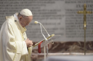 2-Santa Misa en la solemnidad del Corpus Christi