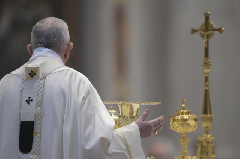 28-Santa Missa na Solenidade do Sant&iacute;ssimo Corpo e Sangue de Cristo