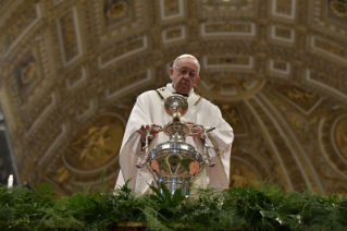 25-Holy Thursday - Holy Chrism Mass