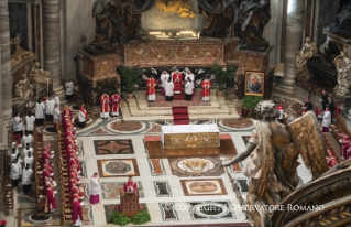0-Santa Missa em sufrágio dos Cardeais e Bispos falecidos durante o ano