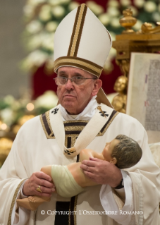 6-عظة قداسة البابا فرنسيس قداس ليلة عيد الميلاد - 24 ديسمبر / كانون الأول 2014