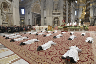 19-Santa Misa con ordenaciones sacerdotales