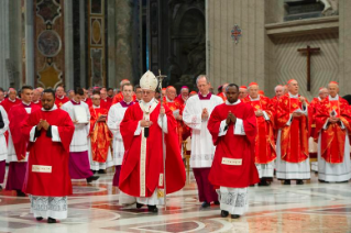 27-Holy Mass and blessing of the Pallium for the new Metropolitan Archbishops on the Solemnity of Saints Peter and Paul