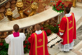 29-Holy Mass and blessing of the Pallium for the new Metropolitan Archbishops on the Solemnity of Saints Peter and Paul