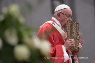 5-Holy Mass and blessing of the Pallium for the new Metropolitan Archbishops on the Solemnity of Saints Peter and Paul