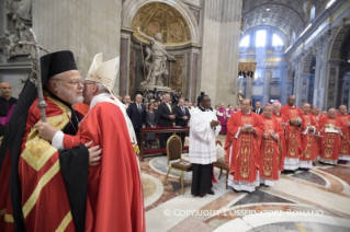 10-Holy Mass and blessing of the Pallium for the new Metropolitan Archbishops on the Solemnity of Saints Peter and Paul