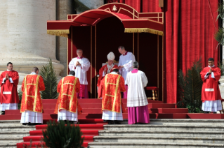 17-Celebration of Palm Sunday of the Passion of the Lord - Holy Mass