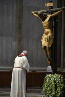 23-Vendredi saint – Célébration de la Passion du Seigneur