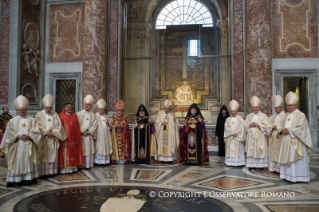 5-Second Sunday of Easter (Divine Mercy Sunday) - Holy Mass