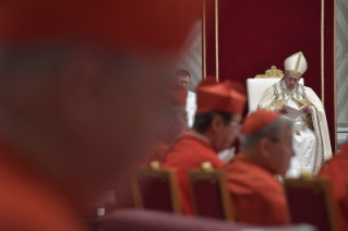 13-Celebración de las primeras Vísperas y Te Deum de acción de gracias