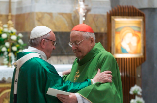 0-Eucharistische Konzelebration mit den in Rom anwesenden Kardinälen zum 25. Jahrestag der Bischofsweihe des Heiligen Vaters 