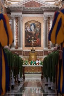 2-Concelebração Eucarística com os Cardeais presentes em Roma, por ocasião do 25º aniversário de Ordenação Episcopal do Santo Padre 