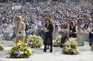 6-V Domingo de Pascua – Santa Misa y canonizaciones