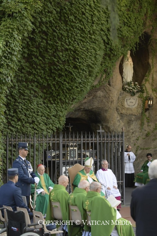 Le Pape aux Gendarmes : ne jamais éteindre la charité dans le service Cq5dam.web.800.800