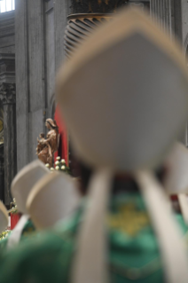 13-Santa Misa con los nuevos cardenales y el Colegio cardenalicio