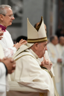 16-Holy Thursday - Holy Chrism Mass