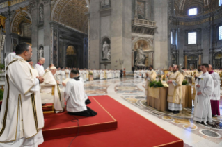 17-Holy Thursday - Holy Chrism Mass