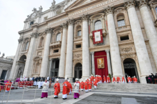 8-Totenmesse für den emeritierten Papst Benedikt XVI.