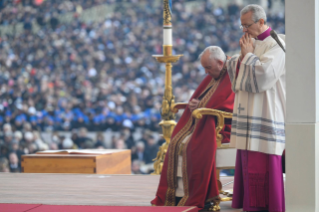 19-Misa exequial por el Sumo Pontífice Emérito Benedicto XVI 