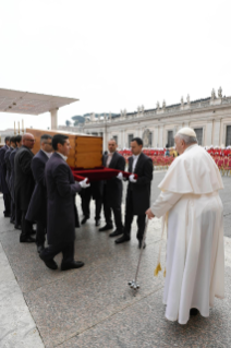 27-Santa Messa per le Esequie del Sommo Pontefice Emerito Benedetto XVI