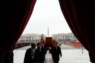 32-Totenmesse für den emeritierten Papst Benedikt XVI.