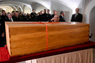 38-Totenmesse für den emeritierten Papst Benedikt XVI.