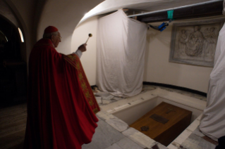 42-Santa Messa per le Esequie del Sommo Pontefice Emerito Benedetto XVI