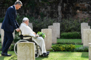 2-Commemoration of all the faithful departed - Holy Mass