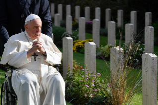 10-Santa Missa na Celebração de todos os fiéis defuntos