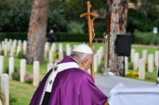 19-Santa Missa na Celebração de todos os fiéis defuntos