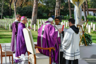 32-Santa Missa na Celebração de todos os fiéis defuntos